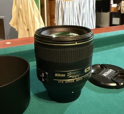 Nikon nikkor f 1 4g - 85, f/1.4g